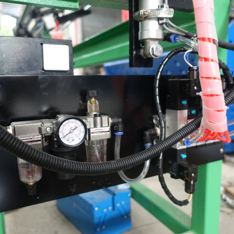 Máy kiểm tra và vận chuyển tự động thu hẹp ống sau Sản phẩm bị lỗi thông minh Thiết bị phân loại tự động cho ống sưởi